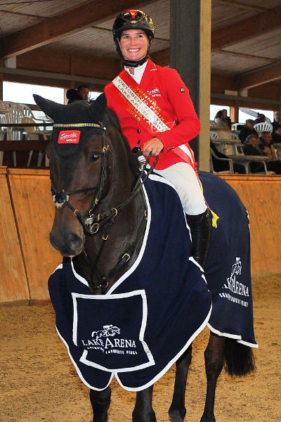 Jörne Sprehe mit dem Grand Prix-Siegerpferd „Stakki´s Jumper“ v. Stakkato Gold (Foto: Sibil Slejko)